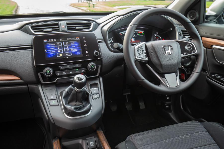 Торпедо Honda CR-V 2018 года  (UK) (фото 10 из 40)